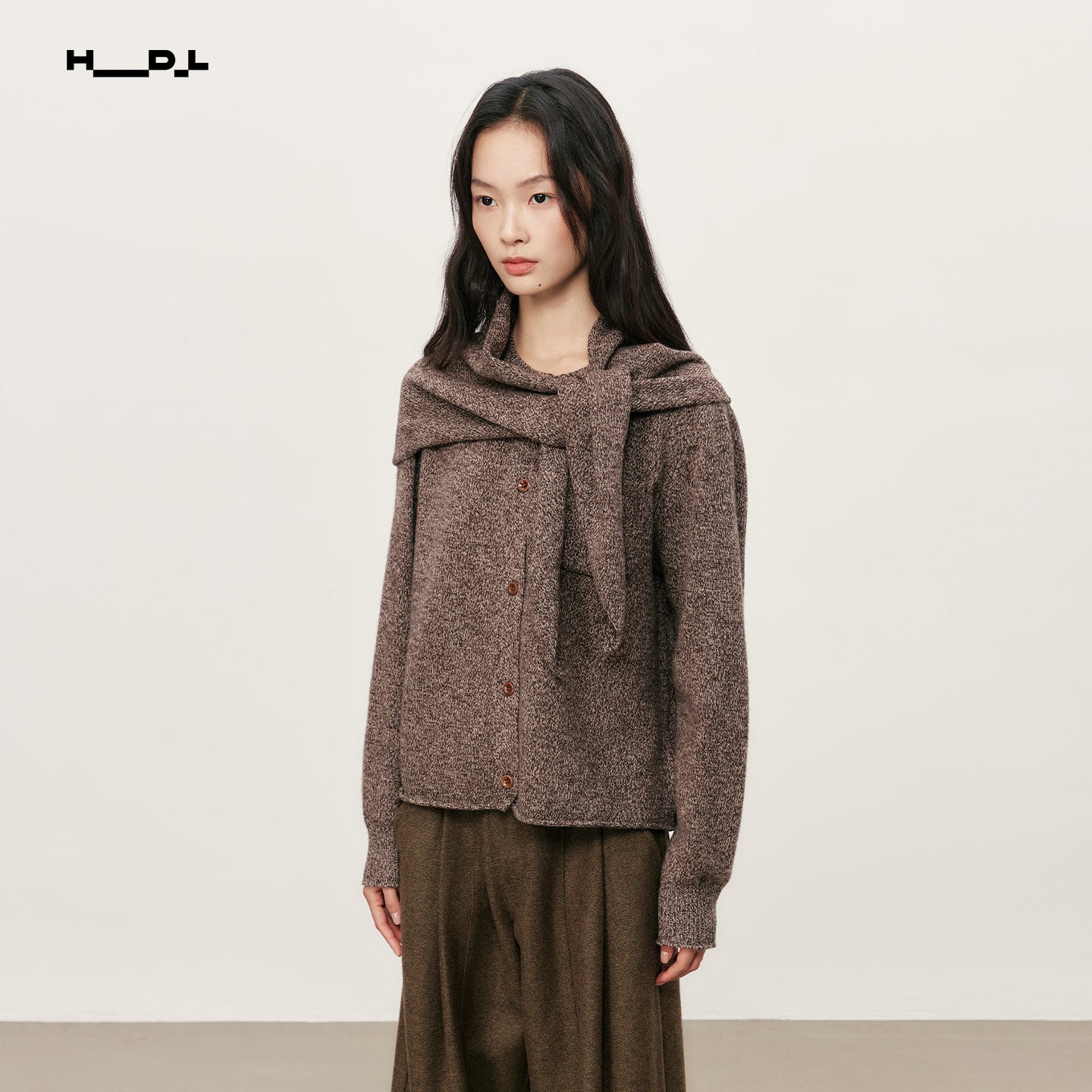 Brown chunky round-neck wool scarf cardigan