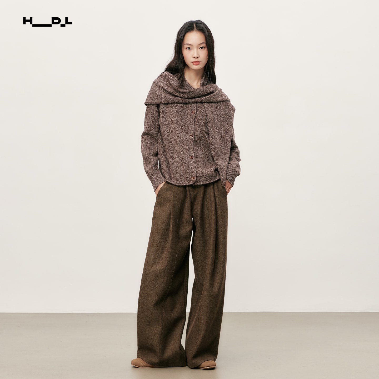 Brown chunky round-neck wool scarf cardigan
