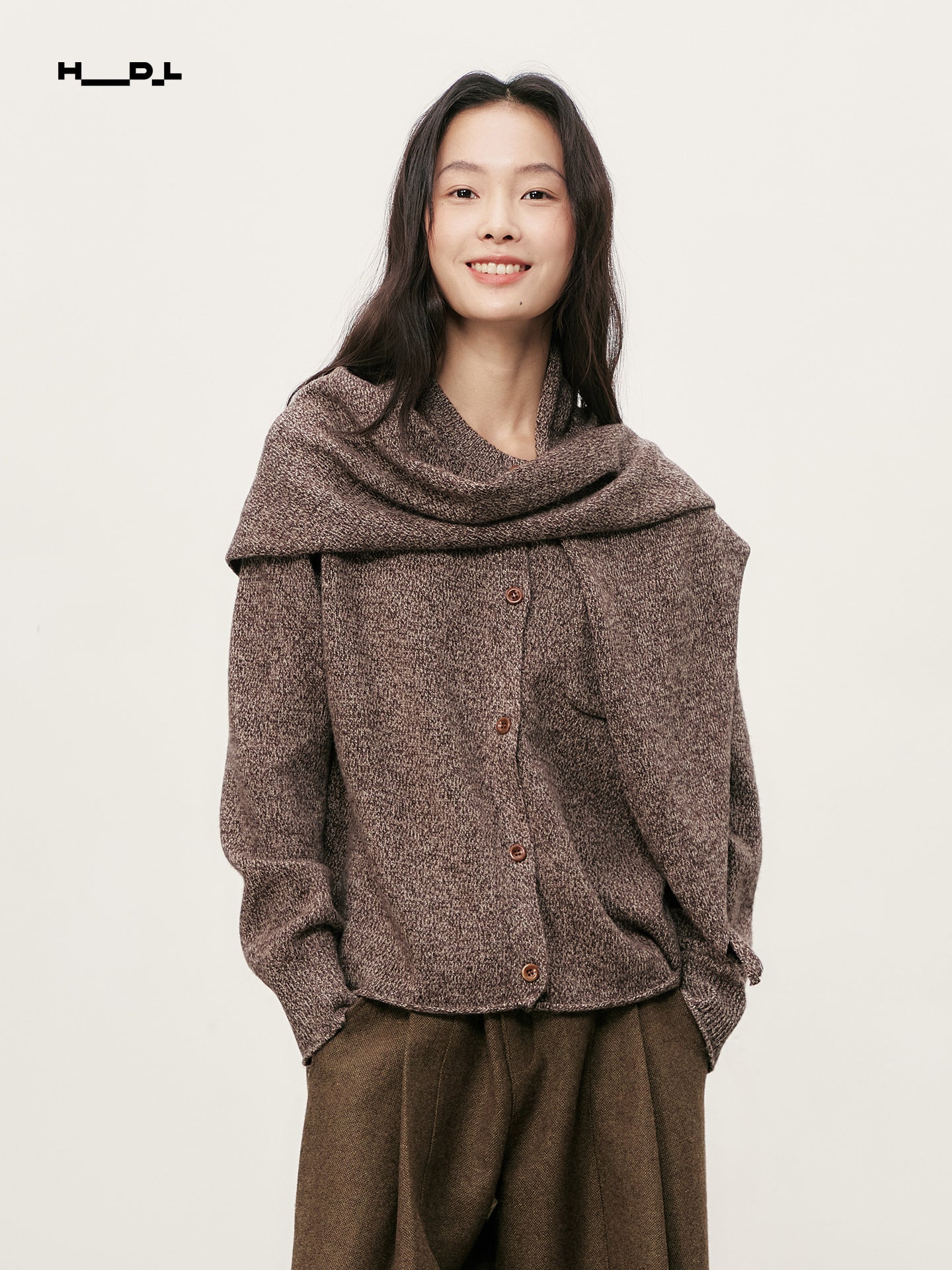Brown chunky round-neck wool scarf cardigan