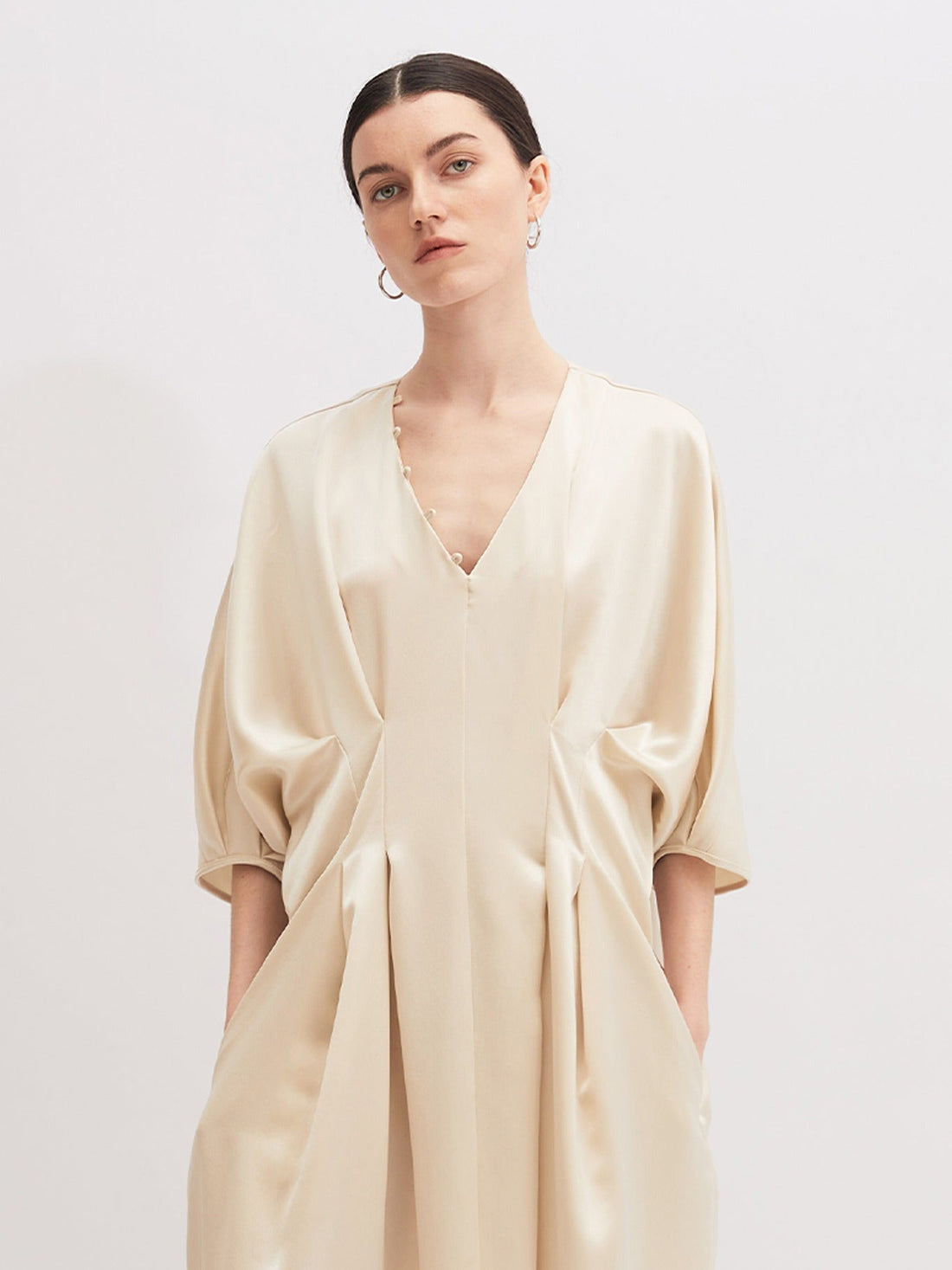 Acetate V-Neck Midi Dress - 米色