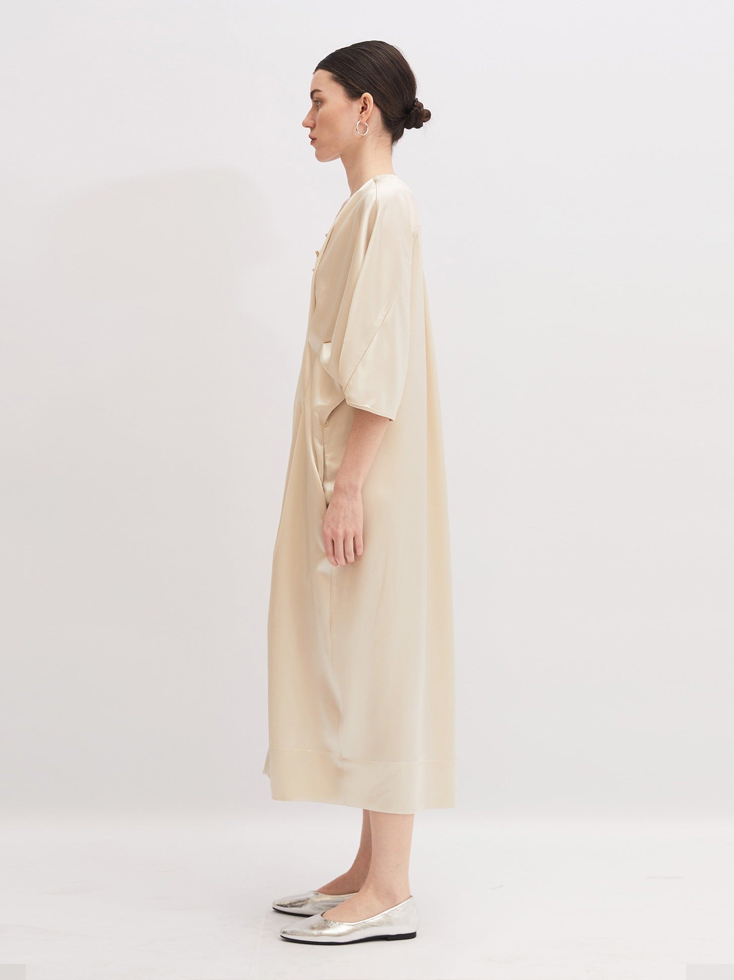 Acetate V-Neck Midi Dress - 米色