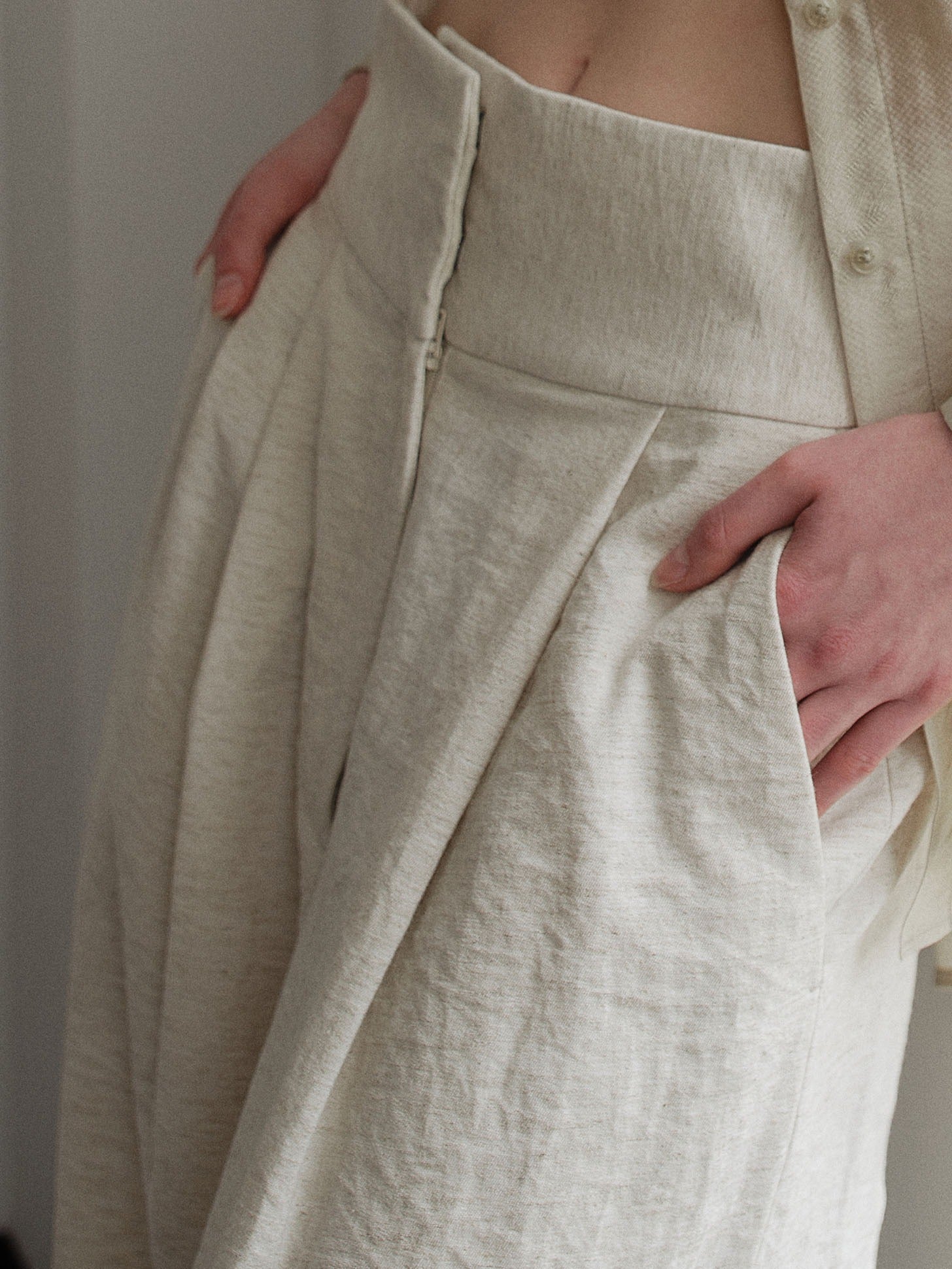 Linen Wide-Leg Trousers