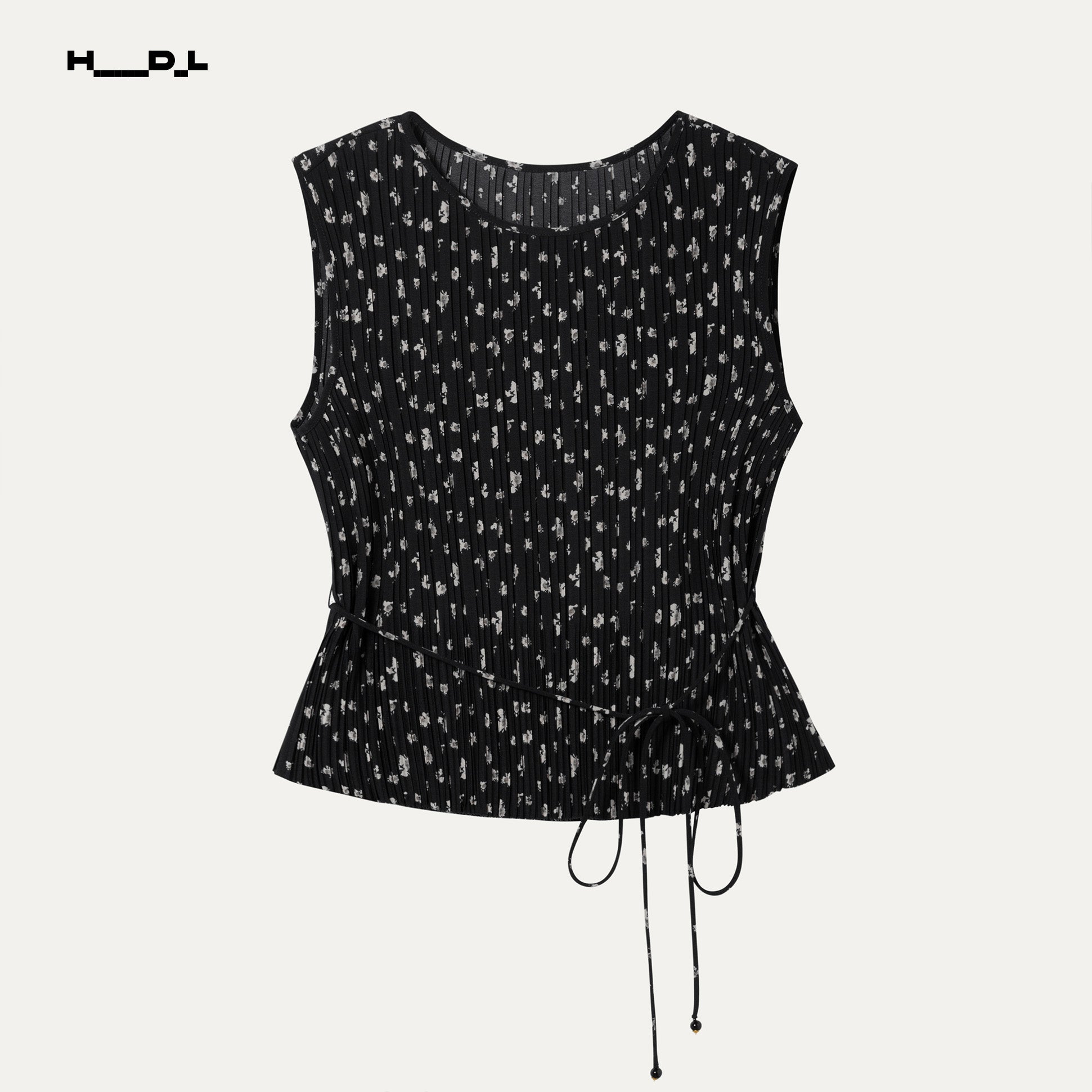 Small Floral Print Pleated Sleeveless Blouse