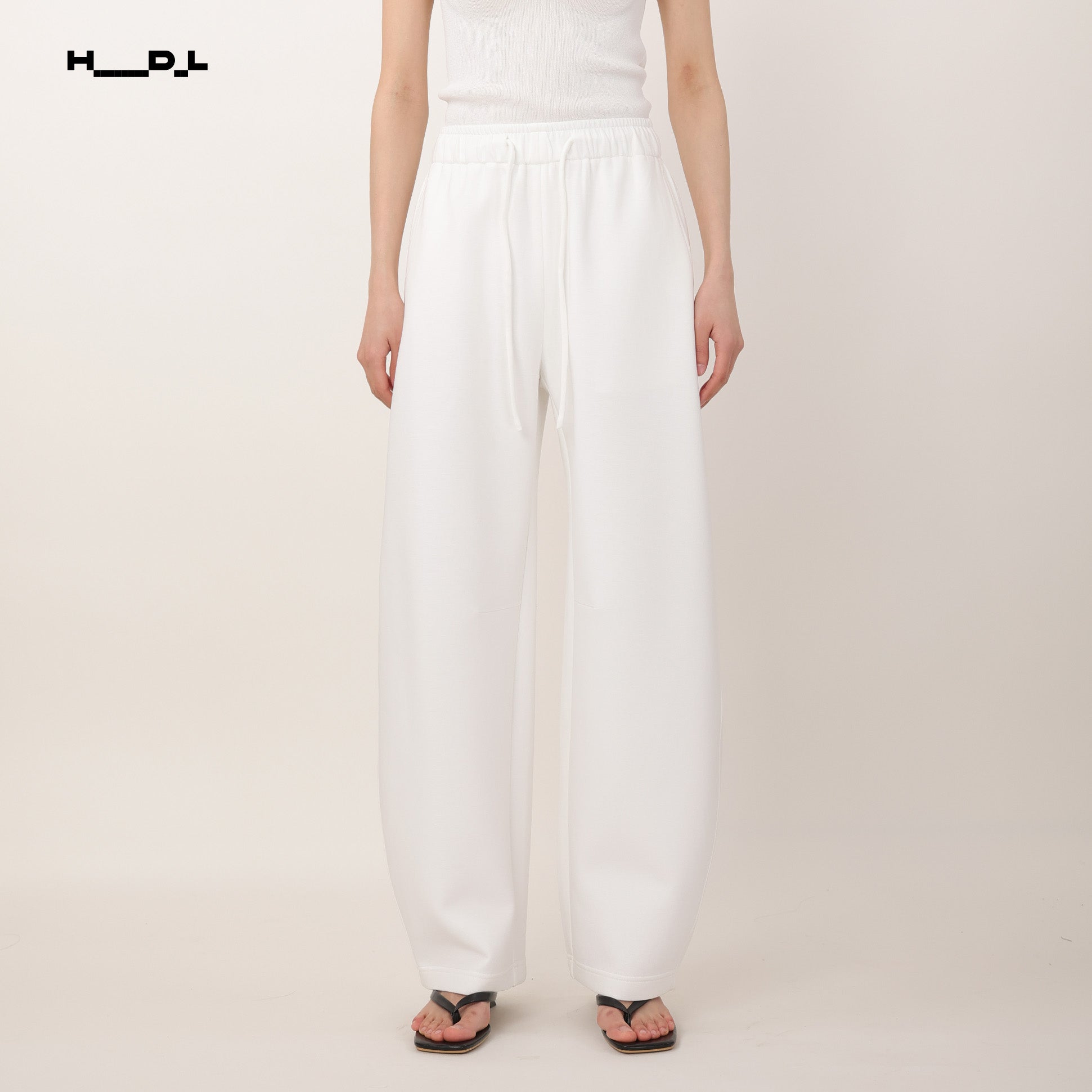 Mid-Rise Straight-Leg Jeans