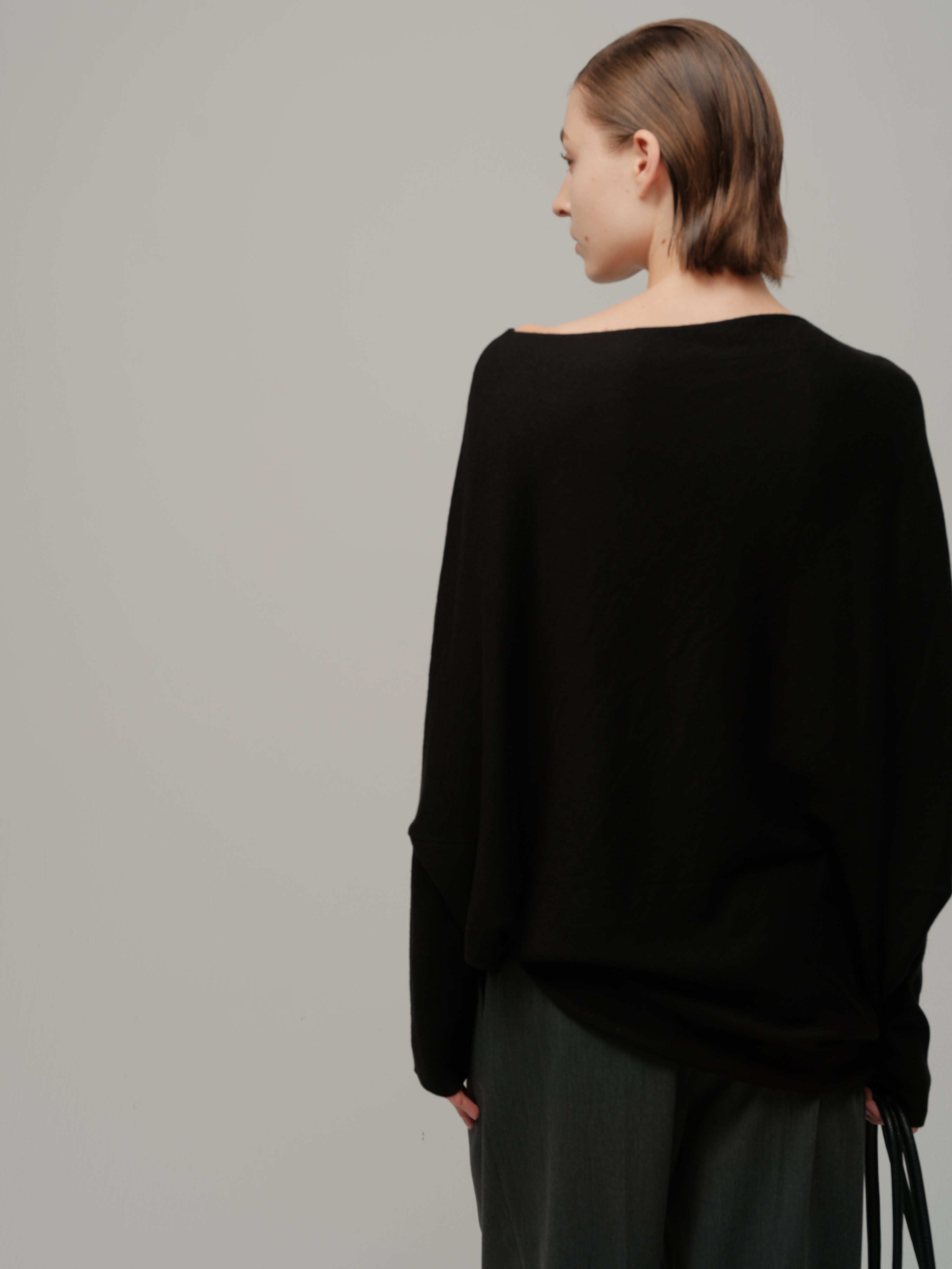 HDL Paire Flamma Draped Asymmetric Off-Shoulder Top