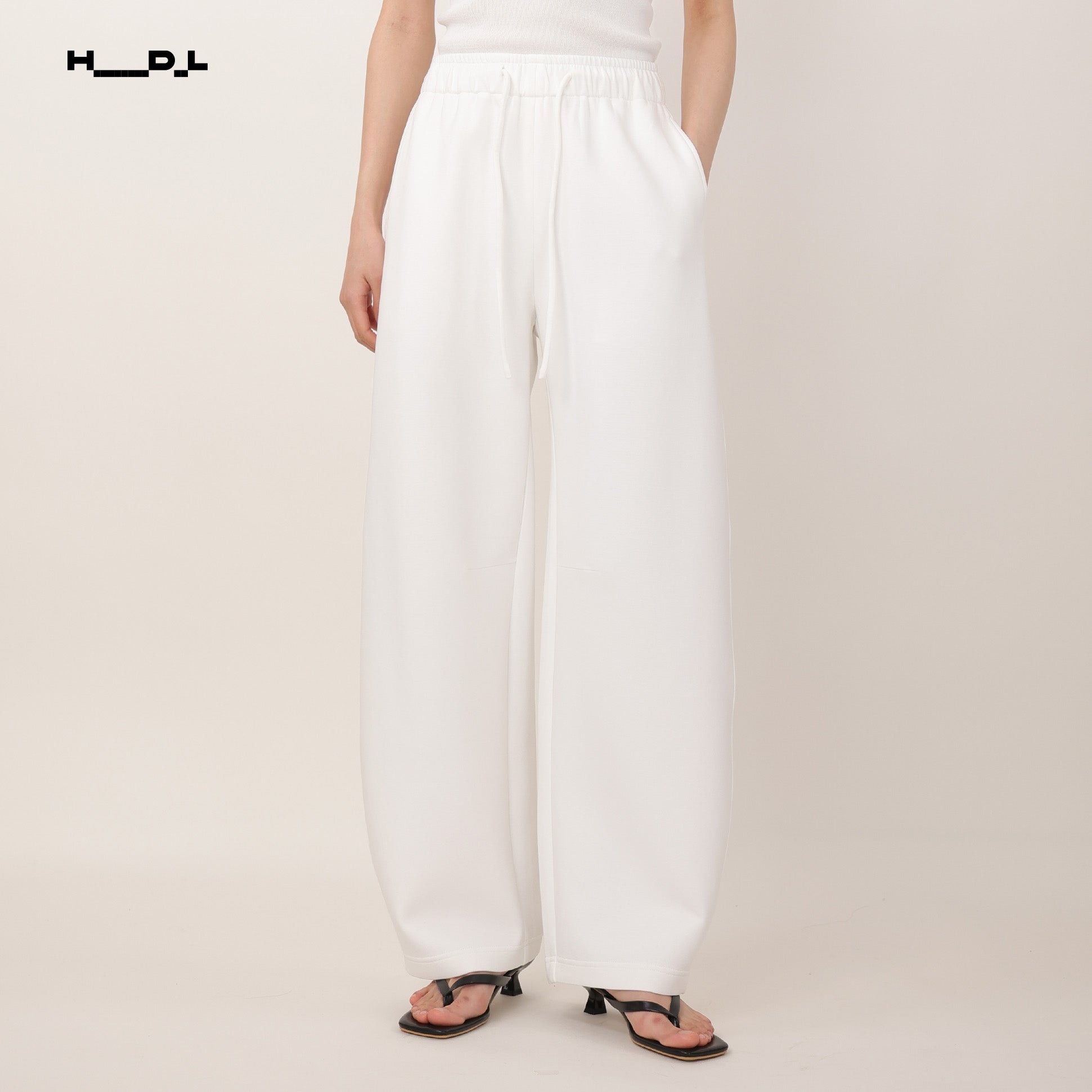 Mid-Rise Straight-Leg Jeans