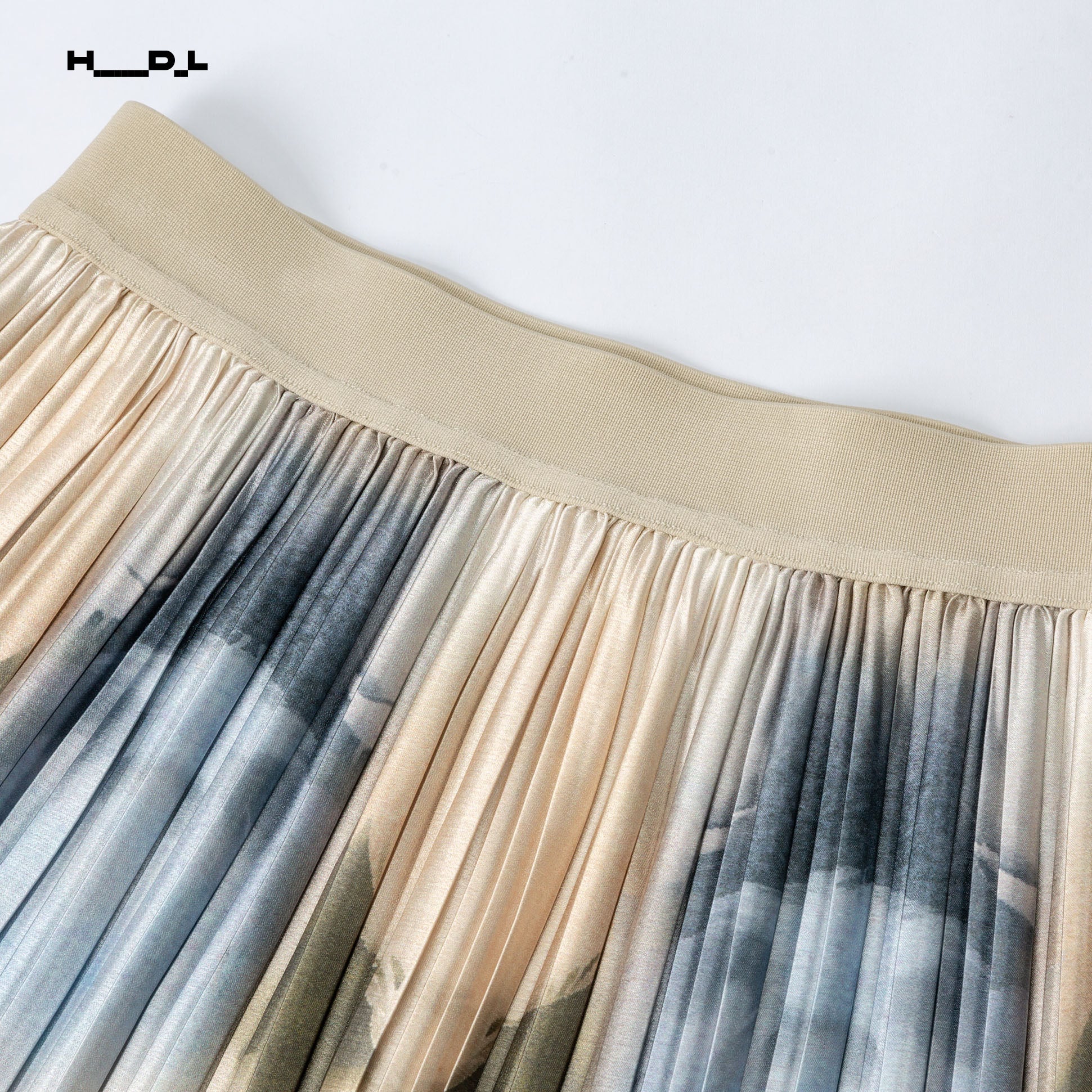 Artistic Print Pleated Midi Skirt