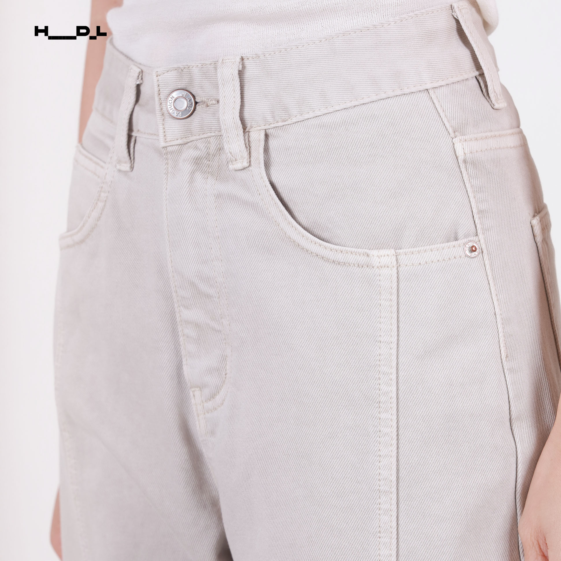 Curved Seam Casual Pants