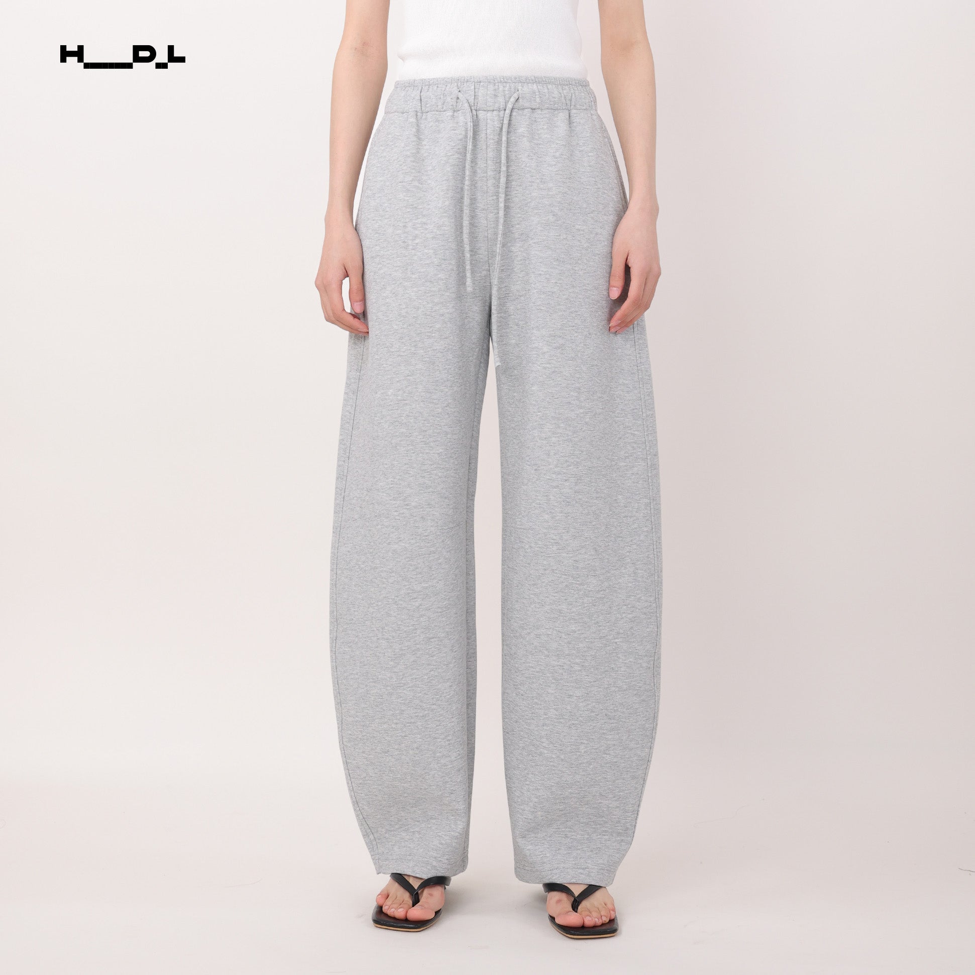 Mid-Rise Straight-Leg Jeans
