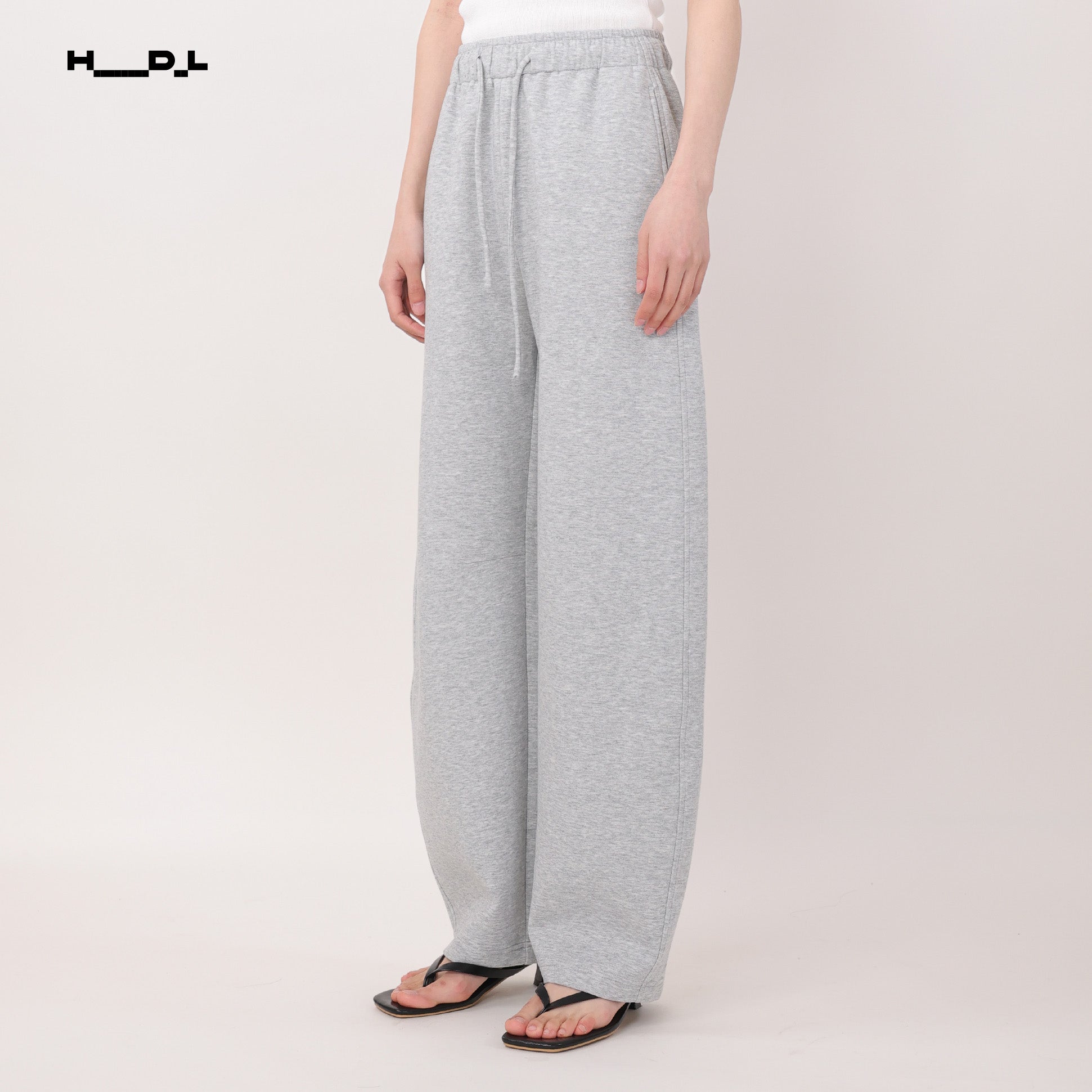 Mid-Rise Straight-Leg Jeans