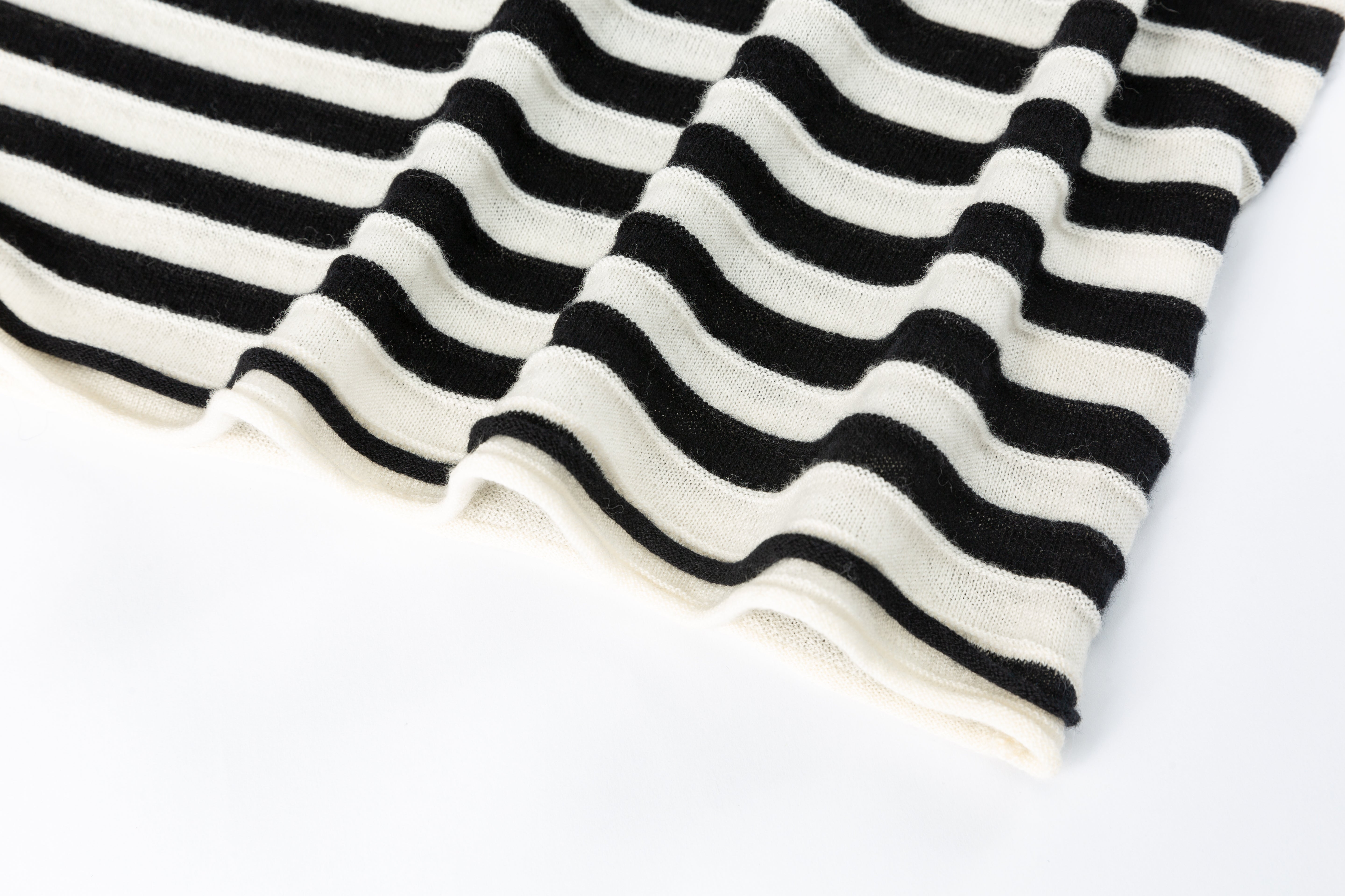 HDL Paire Flamma Black White Striped Relaxed Long Sleeve Top