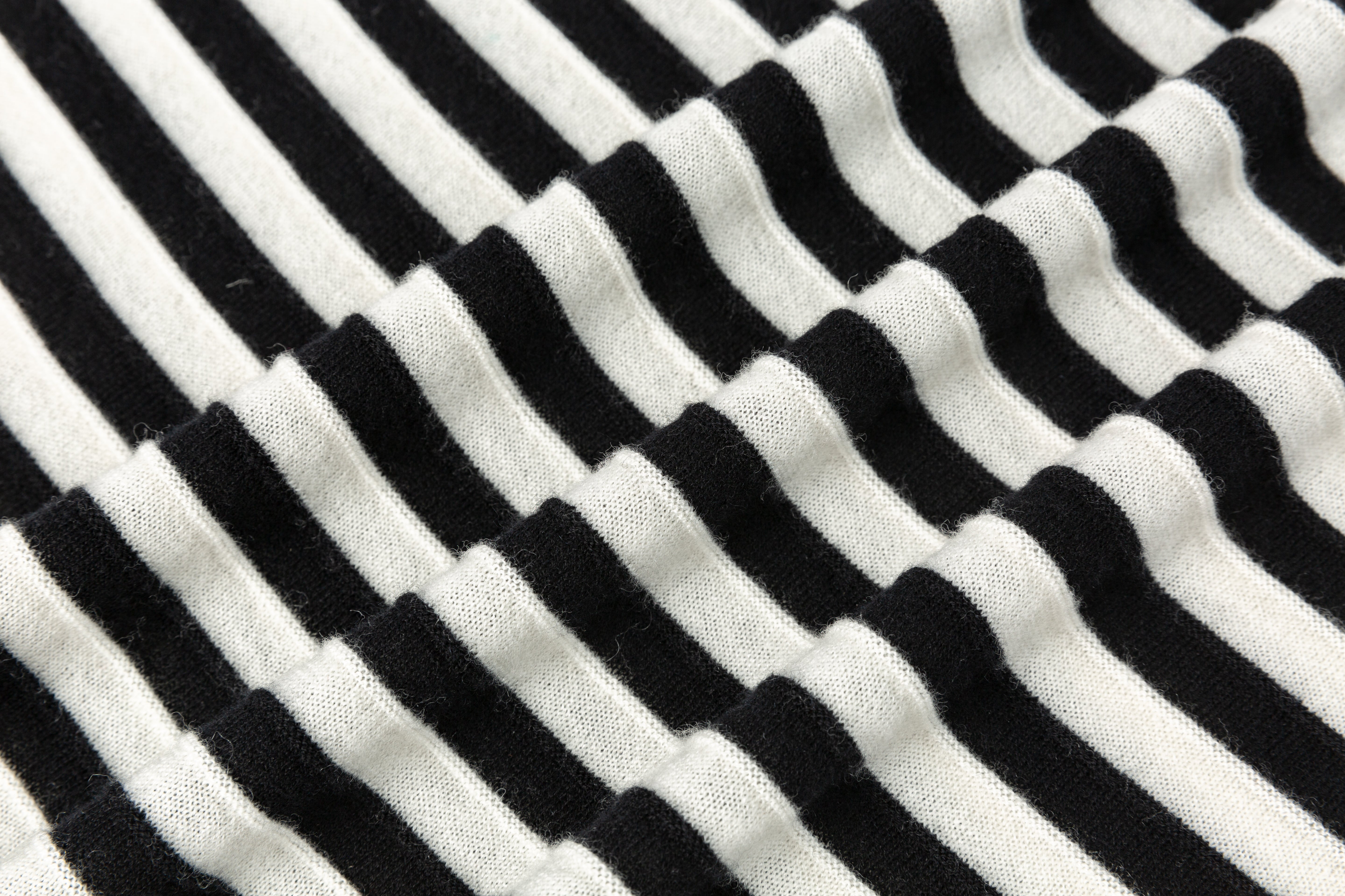 HDL Paire Flamma Black White Striped Relaxed Long Sleeve Top