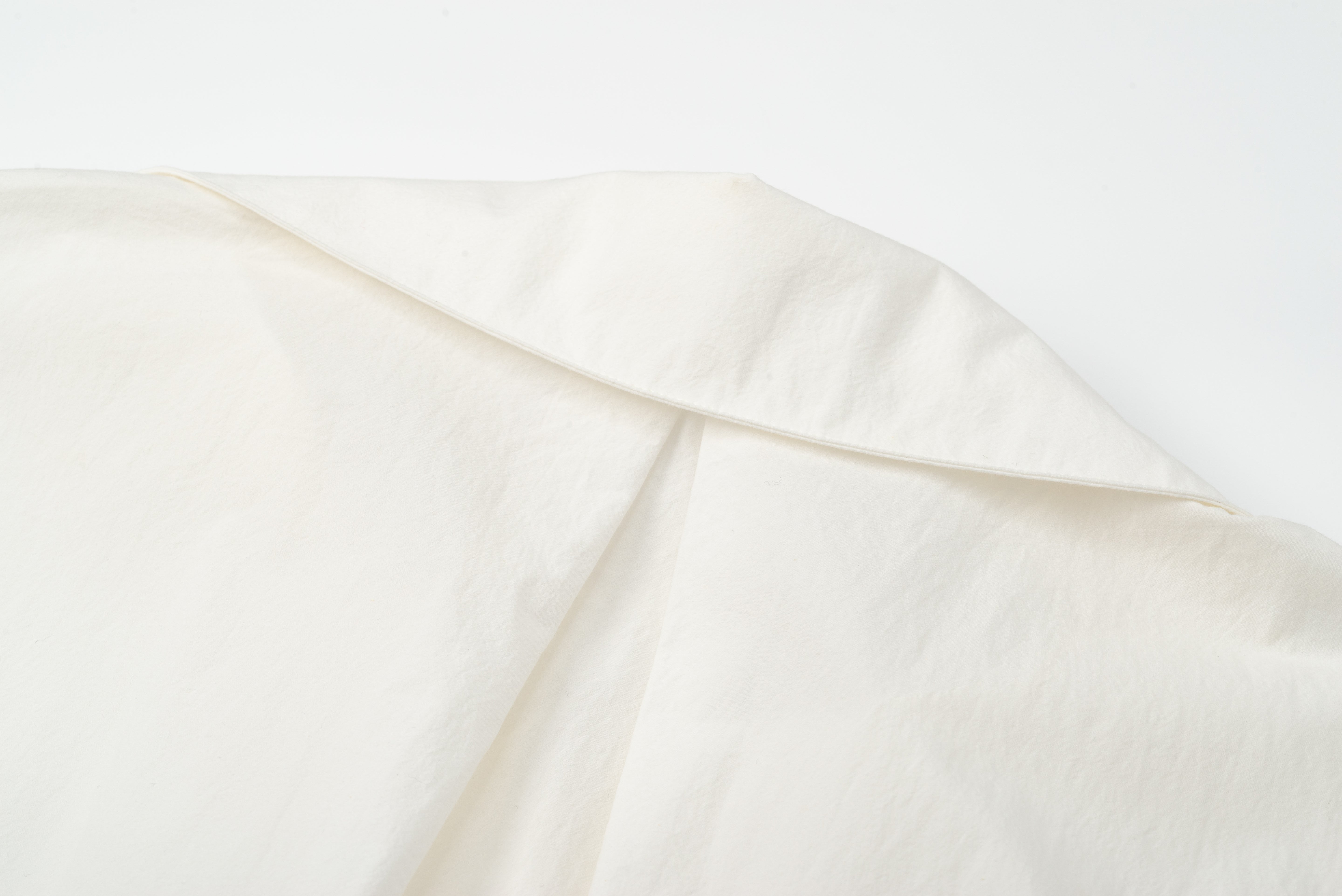 Asymmetric Placket Tie Belt White Shirt